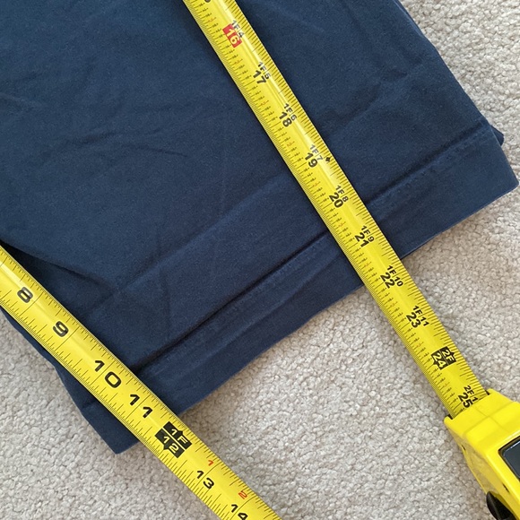Navy blue Bermuda shorts. Size 10/12. See measurements. - Picture 10 of 16